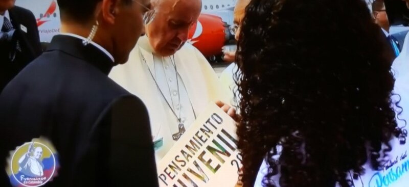 Papst besucht Werke von Jugendlichen aus INTERTEAM-Projekten