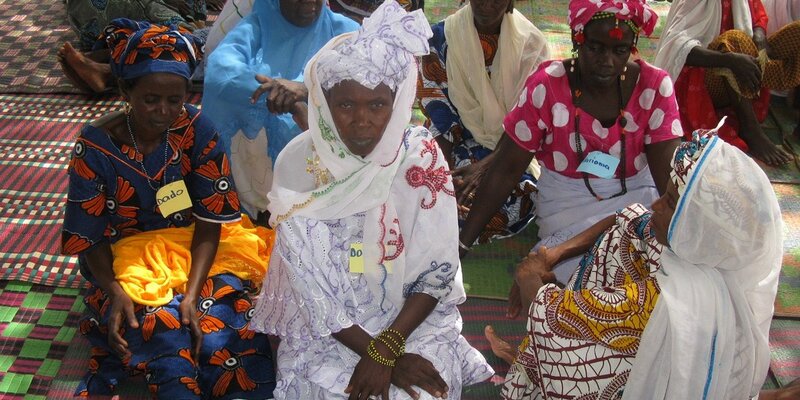 Le dialogue communautaire entre les générations : meilleur gage pour l’abandon des mutilations génitales féminines et des mariages d’enfants…