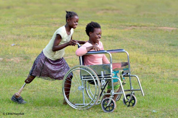Menschen mit Behinderungen auf die  entwicklungspolitische Agenda