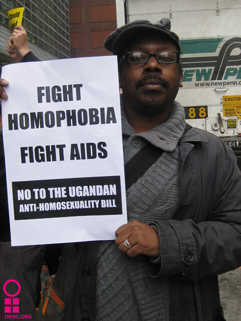 Der Globale Fonds, UNAIDS und PEPFAR verurteilen das ugandische Anti-LGBTQ-Gesetz