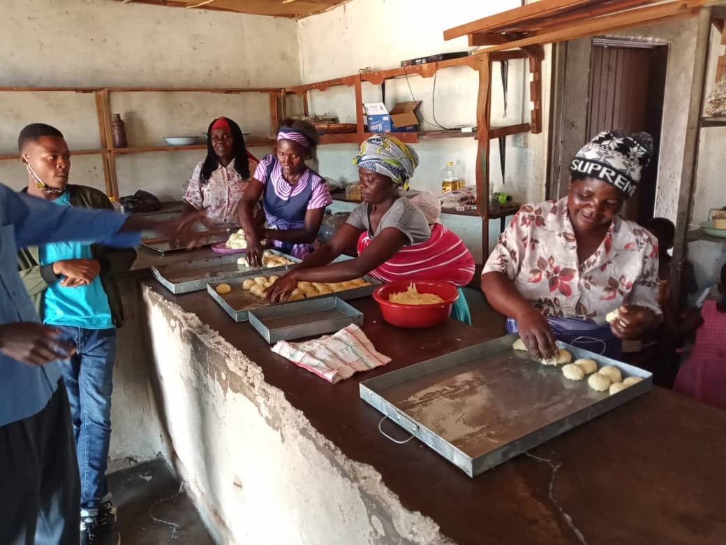 Bun baking initiative started within CKT group, sold for income. Photo: © SolidarMed<br>